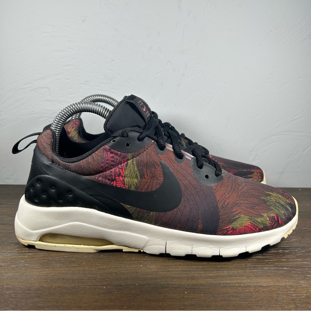 Nike Air Max Motion Black/Red Athletic Shoes Women's size 8